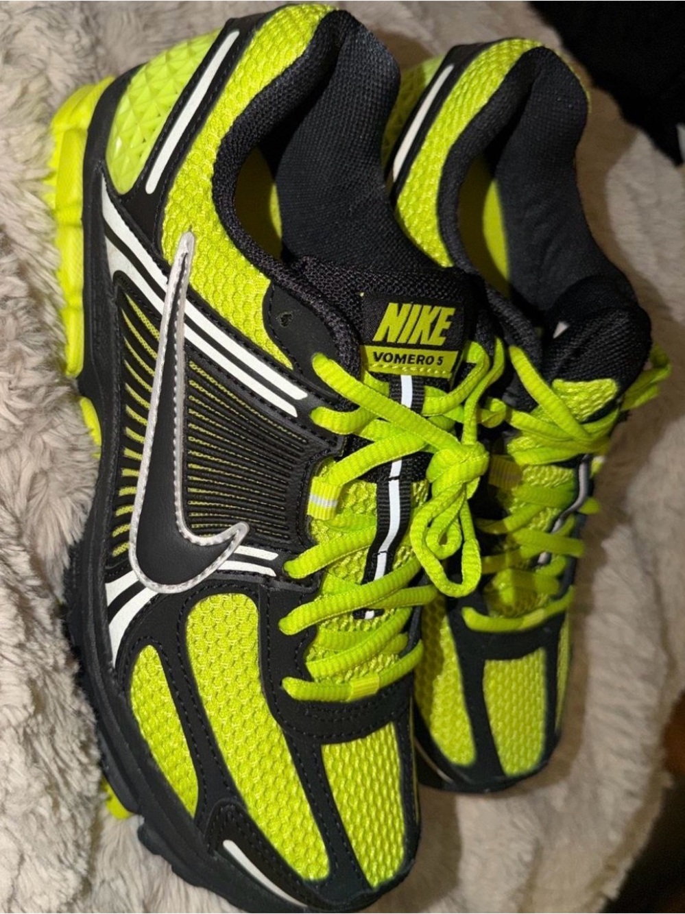 Nike Kids Neon Yellow and Black Vomero 5 Sneakers